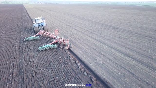 NEW HOLLAND T8.435AC GENESIS BluePower + Kverneland PW100 Variomat | Plowing 8 furrow plow | Orba