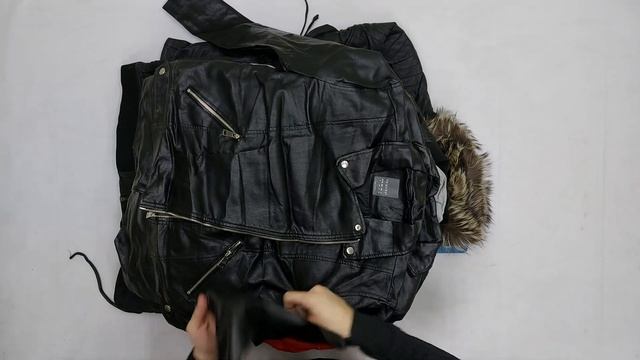 29235 Куртки кожаные (LEATHER JACKET), секонд (extra/1 кат), США В, 2 пак, 24.5 кг, 4.15€/кг, 27 шт смотреть онлайн