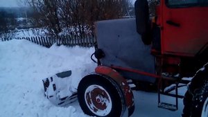 уборка снега т-25