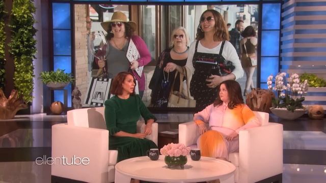 Maya Rudolph Wants to Grow Old and Change Her 'Wine Country' Co-Stars' Diapers смотреть онлайн