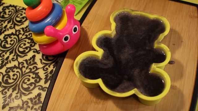 Желейные медведи Катя и Макс играют с мистером Улиткой Max Katy