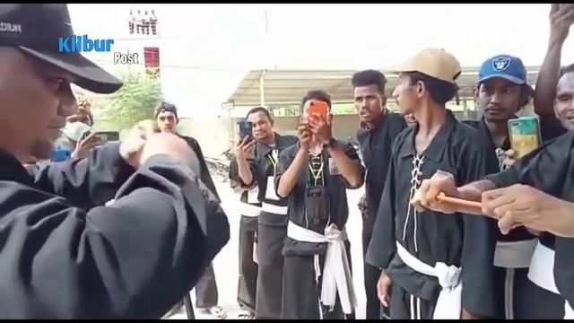 Warga PSHT Lori Osan Tahan Ta Lapis смотреть онлайн