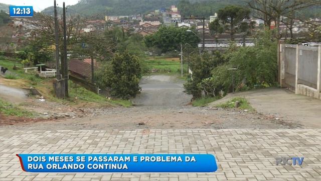 Dois meses se passaram e problema da rua Orlando, em Joinville, continua смотреть онлайн