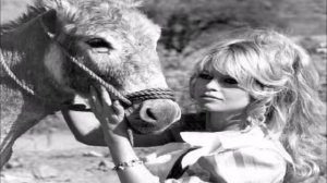 Brigitte Bardot - Ne Me Laisse Pas L'aimer