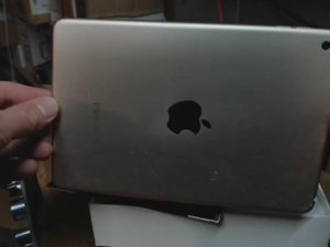 iPad mini 4 спустя годы эксплуатации)
