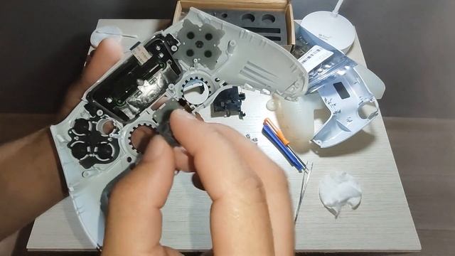 Апгрейд Dualsense!! Устанавливаем подсветку с AliExpress!!
