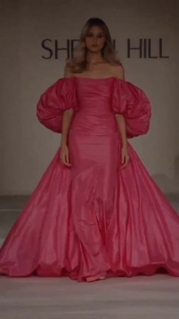 FASHION SHOW BEAUTIFUL WOMAN  | Exclusive