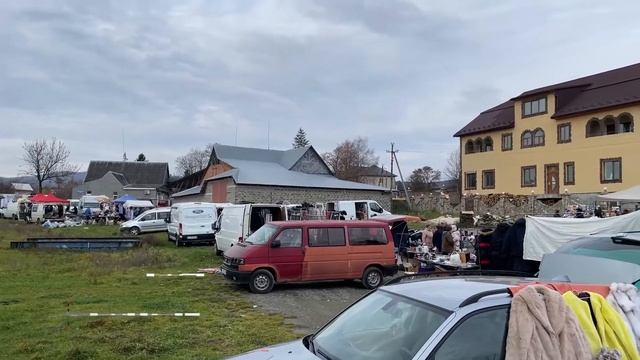 Норкова шєпка, кальоші та пиріжки з лівером | Базар в Печеніжині смотреть онлайн