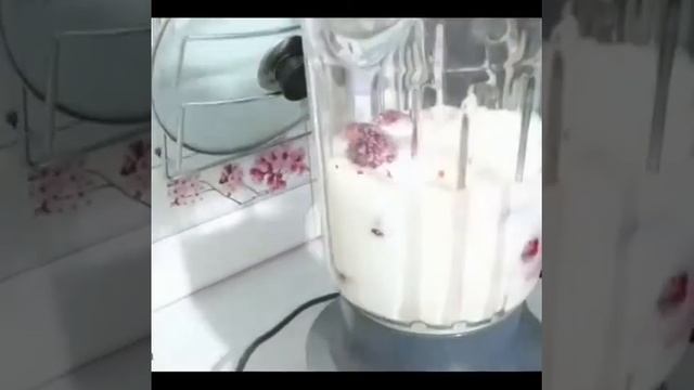 КЛУБНИЧНЫЙ КОКТЕЙЛЬ I РЕЦЕПТ в описании I Виктория Скыба смотреть онлайн