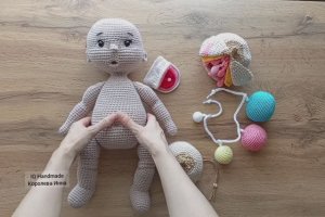 Вязаный пупс, вязаная грудь, вязаная гирлянда, вязаный ротик. Заказ для кон-та по гв