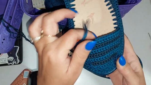 Вязаная обувь крючком Полосатики для мужа смотреть онлайн