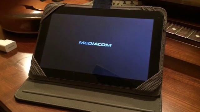 Tablet Mediacom SmartPad S2 - 10.1 con custodia