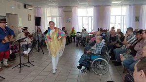 Лирники. В гостях в доме престарелых