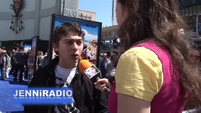 "Blu" Carpet for Rio by Jennifer Smart смотреть онлайн