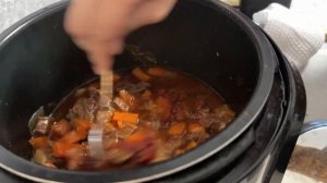 ТУШЁННОЕ МЯСО С ОВОЩАМИ В МУЛЬТИВАРКЕ. Очень вкусно.