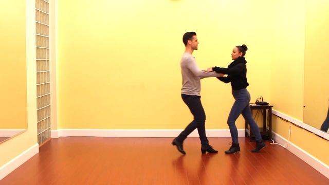 Reverse Cross Body Lead - Beginner Salsa Steps for Couples On2 | TheDanceDojo.com смотреть онлайн