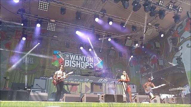 The Wanton Bishops смотреть онлайн