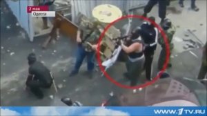 Сотник Мыкола(Микола) стреляет в своих в Одессе. Уникальные кадры.