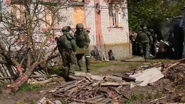 Work on demining the territory in the village of Kamenka, Izyumsky district, Kharkov region. смотреть онлайн