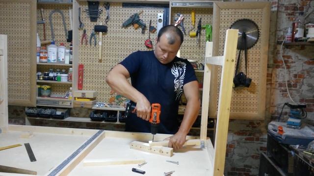 Travel table with your own hands. Do it yourself. Folding table. DIY