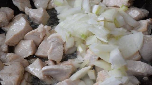 Индейка с грибами в сливках
