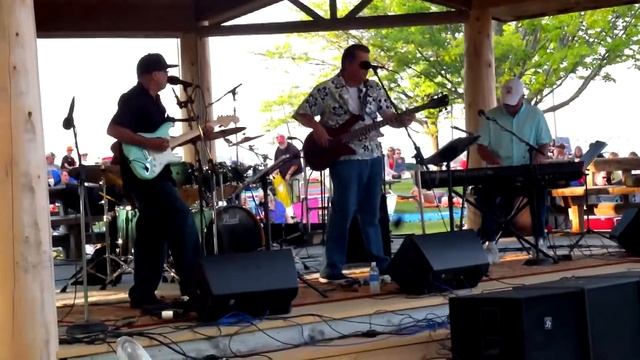Dune Brothers Live Music - Eric Clapton - I'm Tore Down - Northport, Michigan - [HD] смотреть онлайн