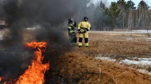 Пламя из лесов перекинулось на жилые дома. Пожары в Бурятии охватывают все больше новых территорий