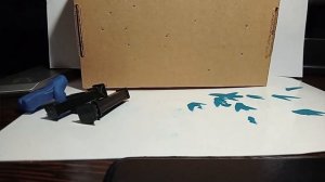 пластилиновый человечек против Зомби