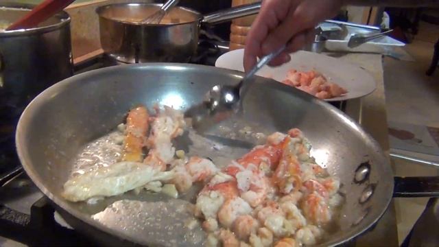 Salsa de cangrejo con langostinos