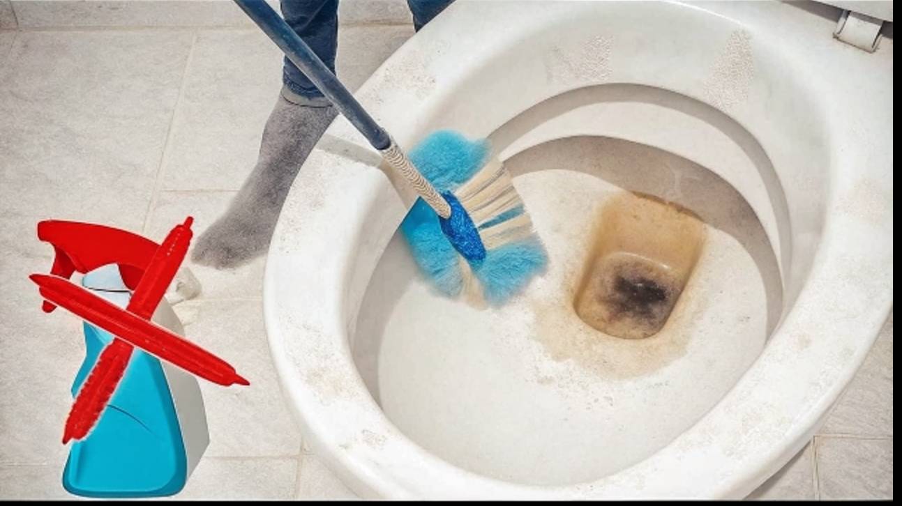 Очистка унитаза от желтого налета