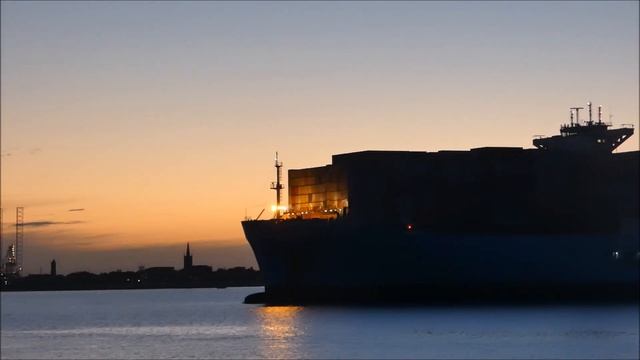 H Class Maersk Herrera departs Felixstowe with assistance of Svitzer Deben 20th August 2020 смотреть онлайн
