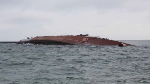 Затопленный в ночь с 5 на 6 марта 2014 года БПК "Очаков" ЧФ РФ (крупный план)