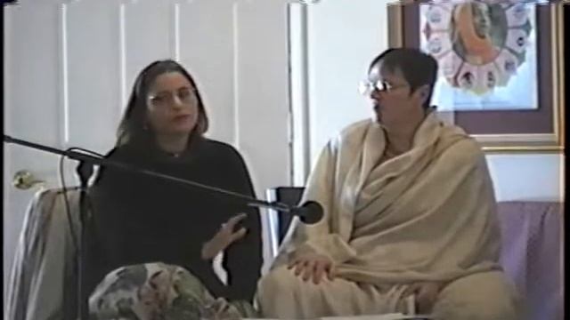 Yamuna devi dasi & Kausalya devi dasi ~ Srila Prabhupada in India, early ISKCON ~ 2 смотреть онлайн