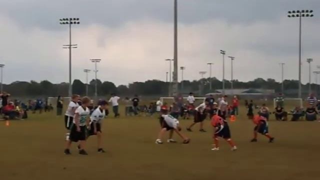 Rushing the Quarterback Mini Miners vs. Burnet T.A.A.F Flag football tournament смотреть онлайн