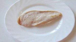 Куриный салат со свеклой и морковью