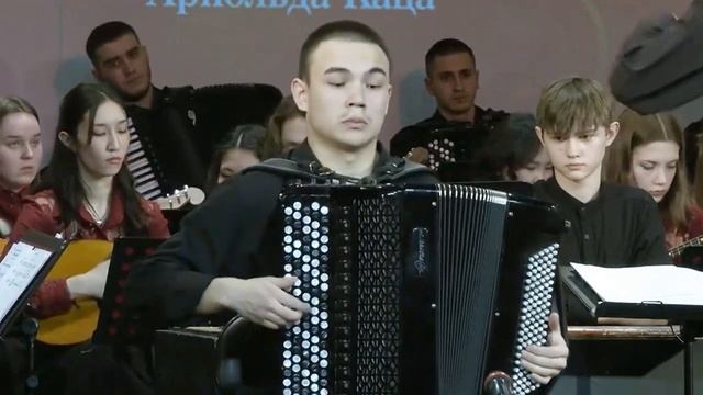 Н. Малыгин Вариации на тему песни "Липа вековая" Исп. ОРНИ НОККиИ, солист Рахат Конкаев Новосибирск смотреть онлайн