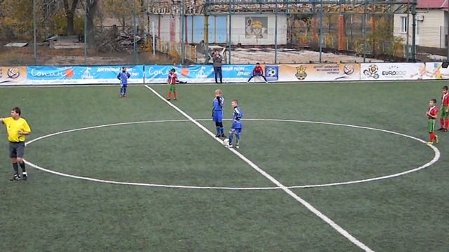 Ильичёвец-Локомотив(1:3),"Сопино-2012",2002(U11) смотреть онлайн