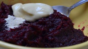 Свекольный тимбаль с селедочным кремом