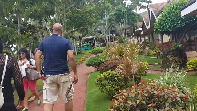 Santiago Bay garden resort смотреть онлайн