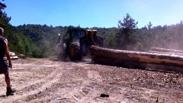 John Deere 640L скиддер