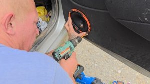 Замена штатных задних динамиков в Lada Largus на Gryphon Pro 165 Neo от DL Audio