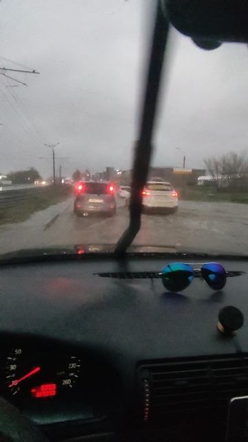 В Барнауле тропический дождь зарядил, плывем