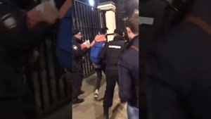 Лужники 1 мая. 2019 год. Полиция избивает дубинками народ. Москва. Беспредел. Отбили почки.