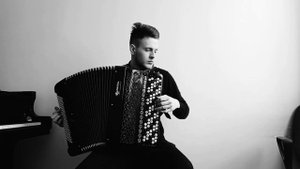 Кино - Апрель на баяне. А он придёт и приведёт за собой весну