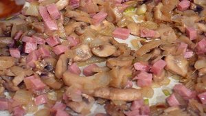 Картофельные зразы с грибами по-польски