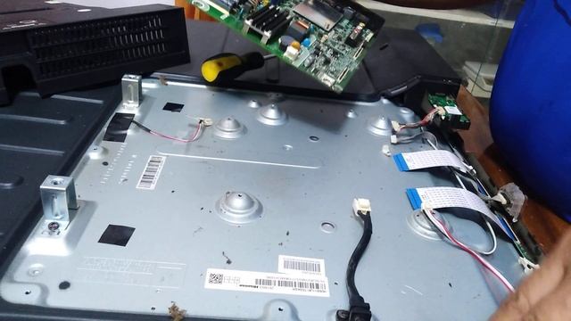 EASY FIX!!! DEVANT SMART TV 50UHD201... INTERMITTENT/BLINKING/STANDBY & SHUTDOWN POWER. смотреть онлайн