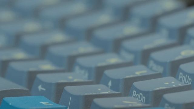 Tiny Neon RGB Lighting 60% Mini Keyboard The Sexy Ultimate Keyboard Magic and Lubed Silver Switches смотреть онлайн