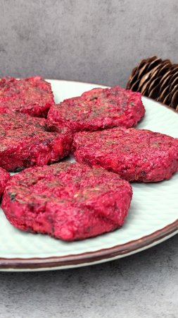 Свекольные оладушки. Вкусный и полезный завтрак. Рецепт оладушек. #shorts
