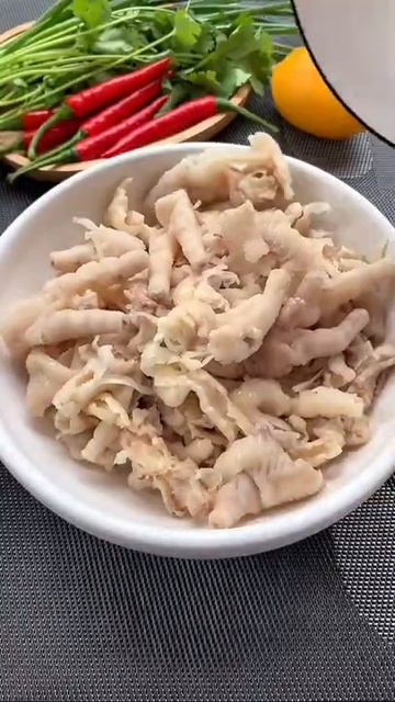Каждый раз, когда я готовлю острые и кислые куриные ножки без костей, большой тарелки недостаточно смотреть онлайн
