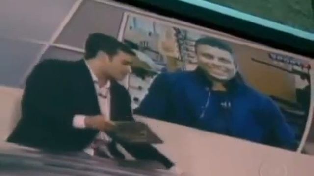 Ronaldo some e fica dois dias sem treinar medida certa Fantástico 25 11 2012 360p смотреть онлайн